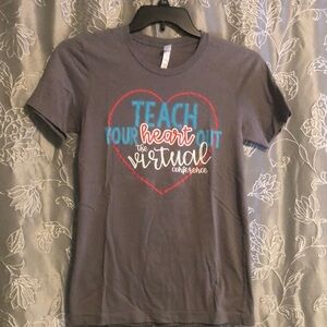 🌸3/ $15 Teacher T-shirt